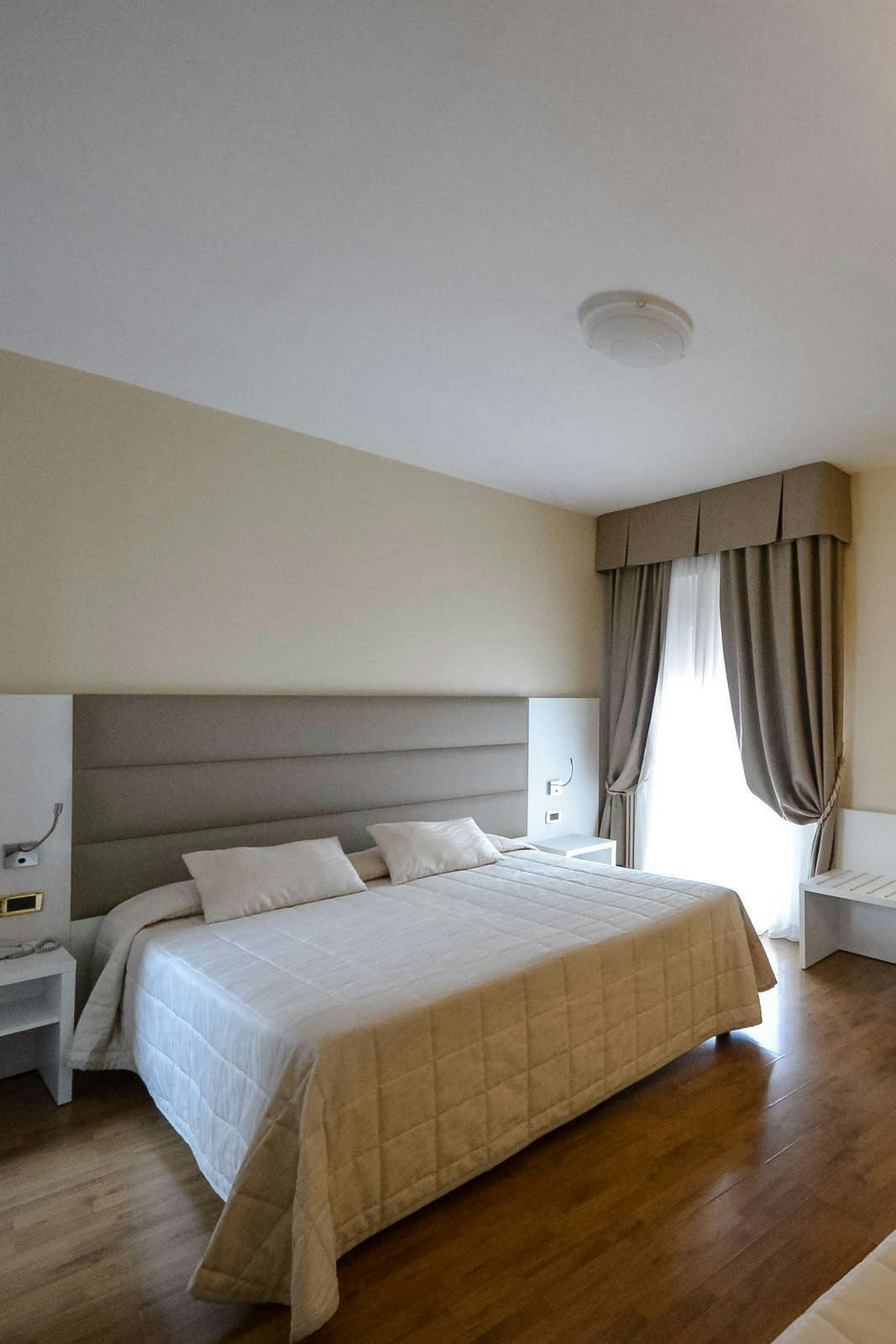 Hotel Hotel University photo 5