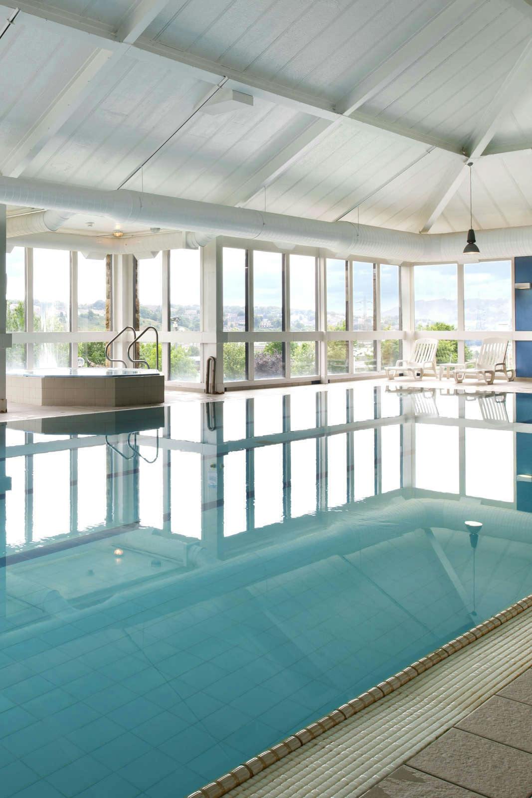 Hotel Holiday Inn Leeds Brighouse photo 1