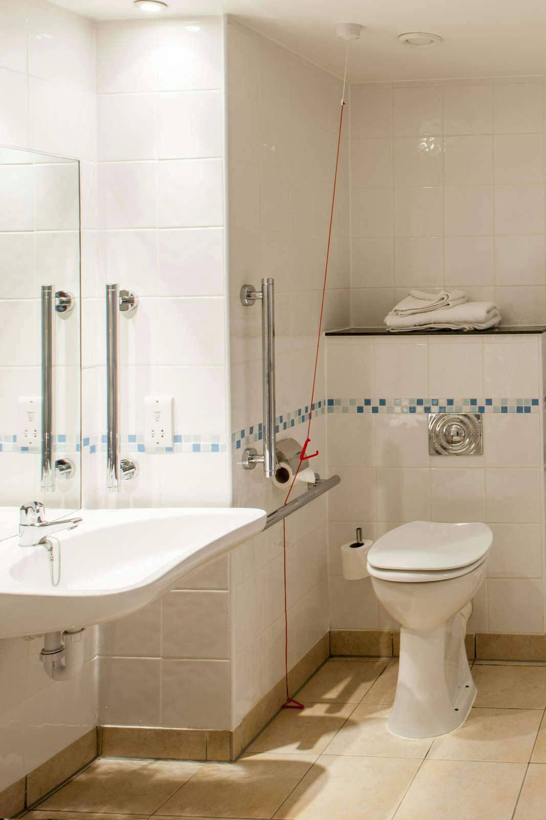 Hotel Holiday Inn Rochester Chatham photo 2