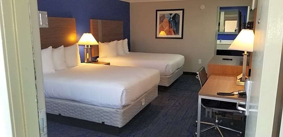 Hotel Quality Inn & Suites Vacaville photo 3