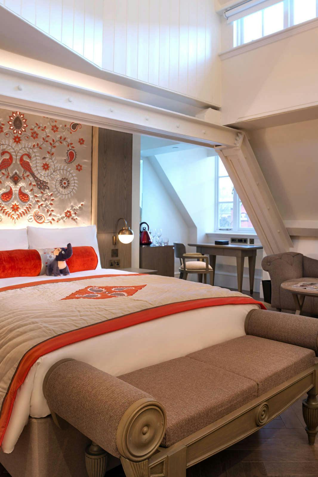 Hotel The Lalit London photo 3