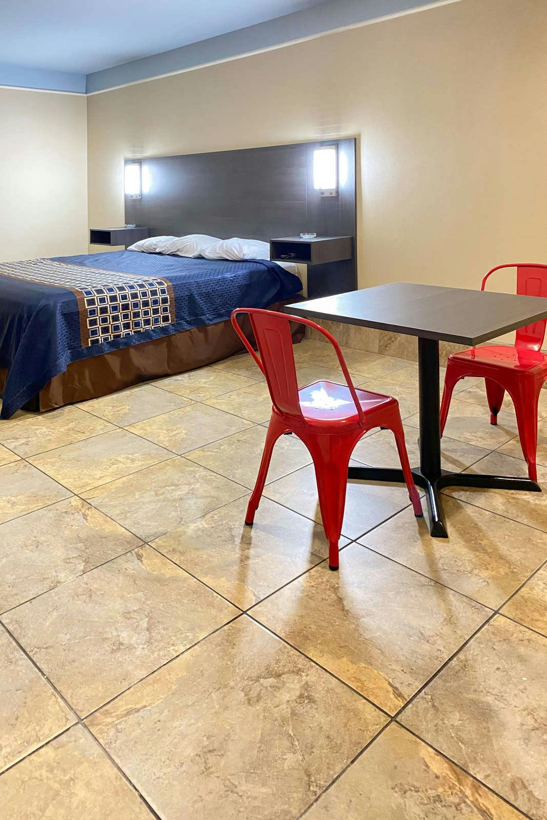 Hotel Texas Inn & Suites McAllen photo 4