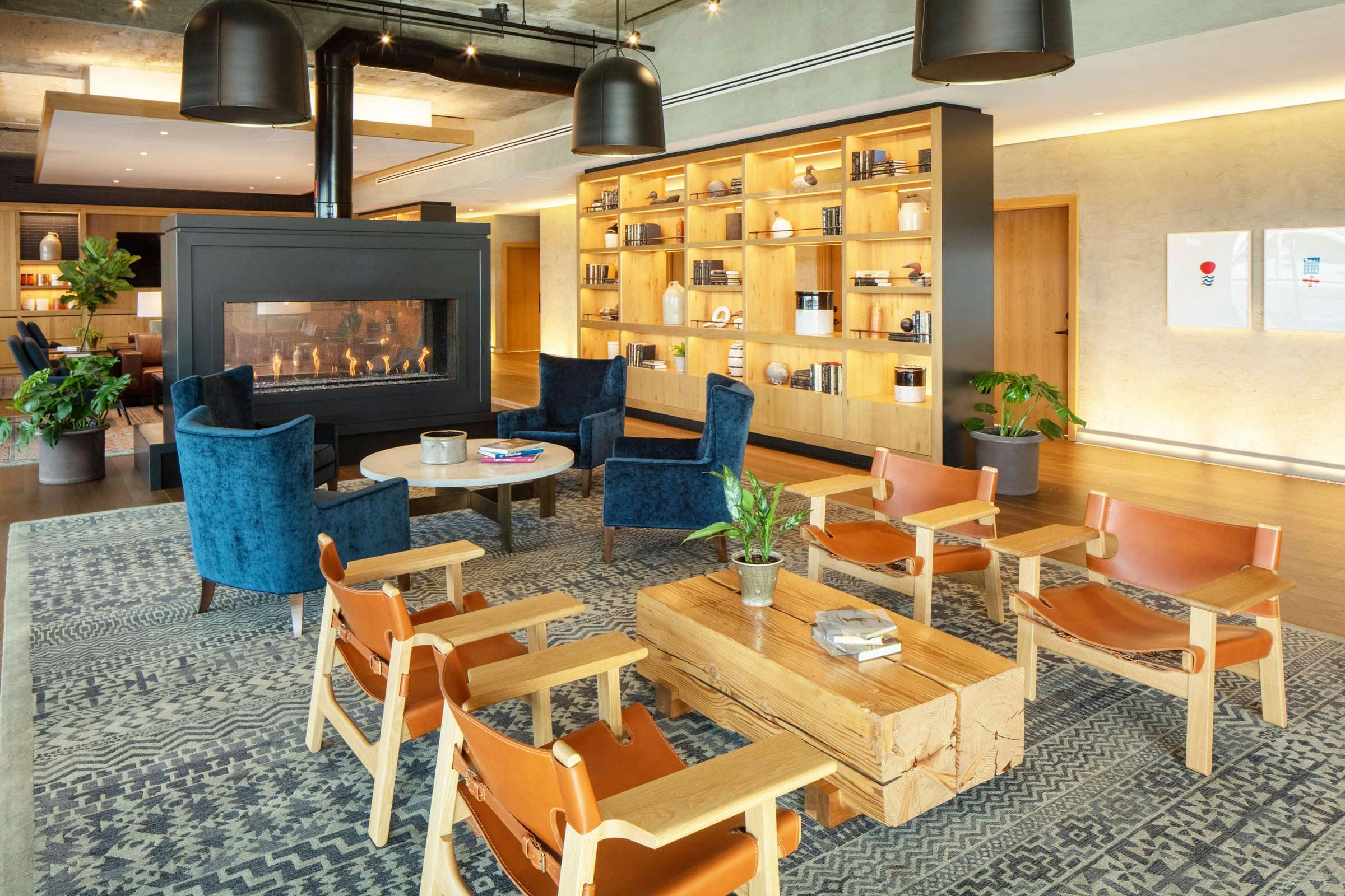 Hotel Canopy by Hilton Baltimore Harbor Point photo 5