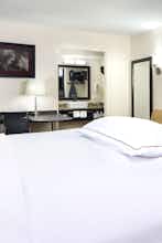 Hotel Red Roof PLUS+ Birmingham East - Irondale/ Airport photo 4