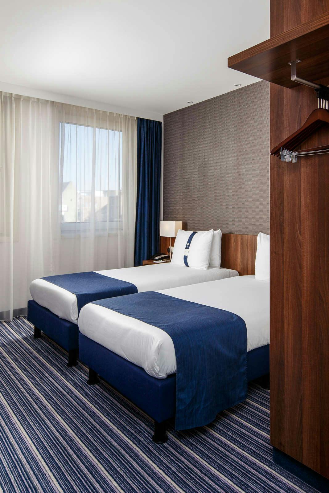 Hotel Holiday Inn Express Amsterdam Schiphol photo 2