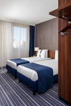 Hotel Holiday Inn Express Amsterdam Schiphol photo 2