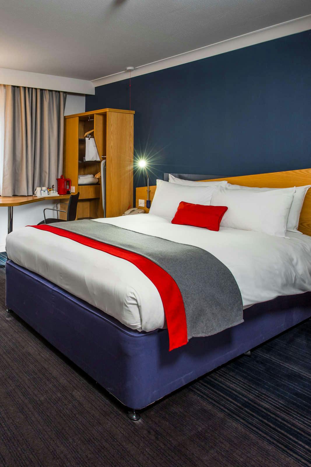 Hotel Holiday Inn Express Birmingham Oldbury photo 1