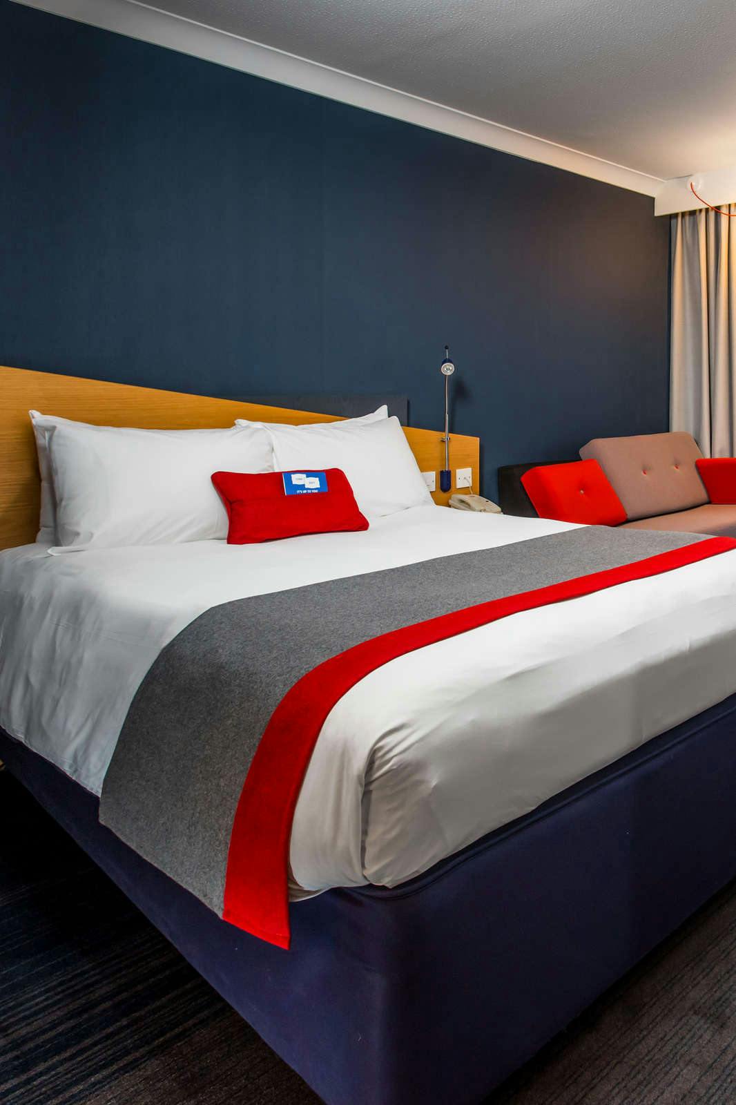 Hotel Holiday Inn Express Birmingham Oldbury photo 2