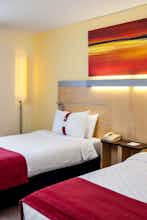 Hotel Holiday Inn Express London Stansted Airport photo 3