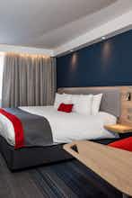 Hotel Holiday Inn Express London Dartford photo 2