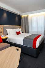 Hotel Holiday Inn Express London Dartford photo 1