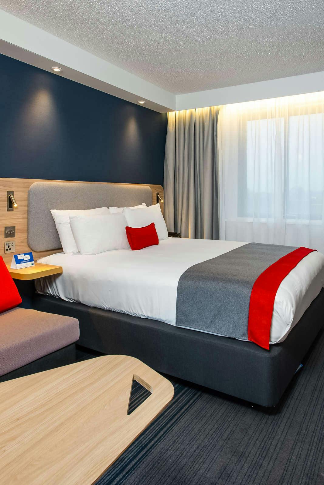 Holiday Inn Express Bath