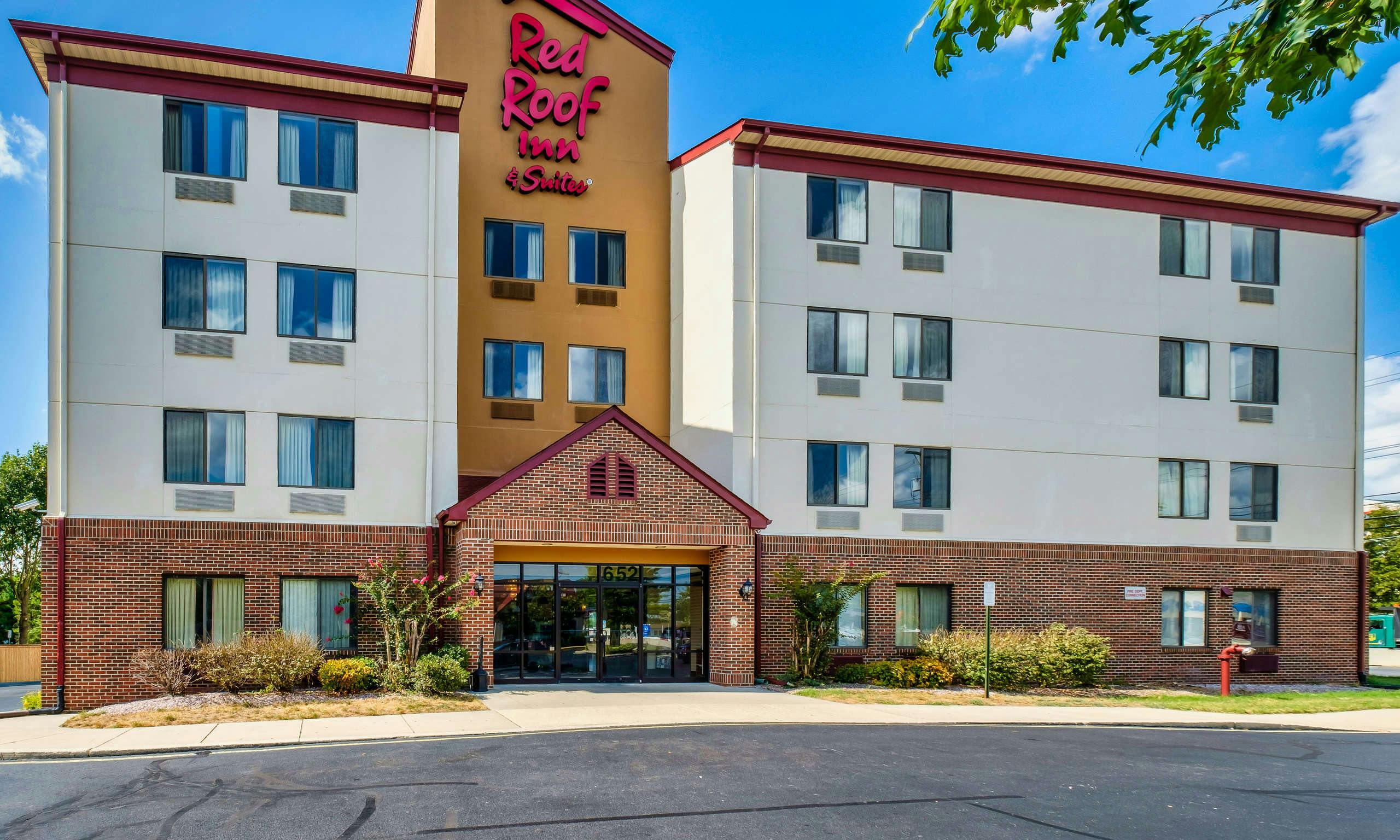 Red Roof Inn & Suites Dover Downtown