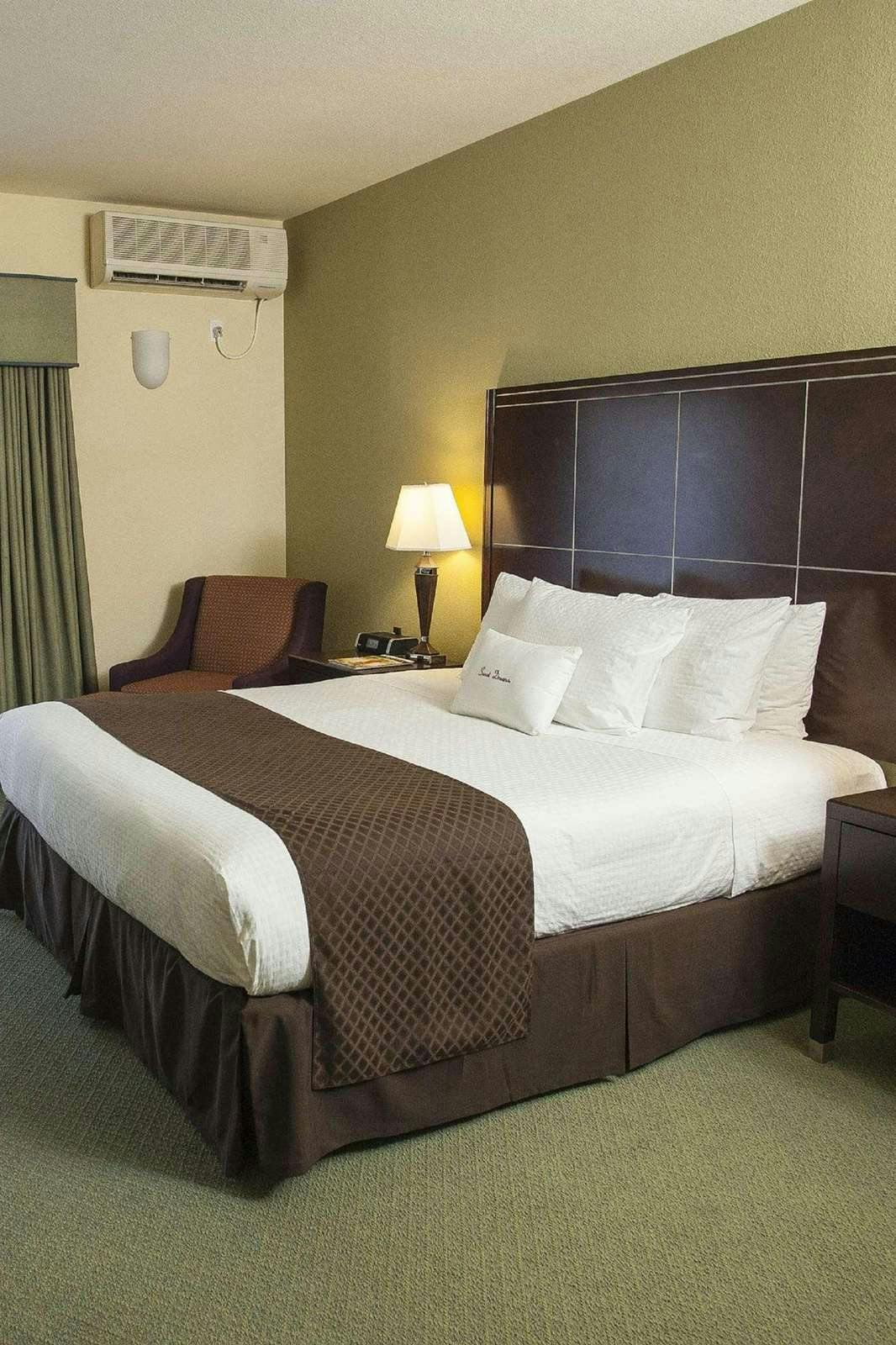 Hotel DoubleTree by Hilton Napa Valley American Canyon photo 1