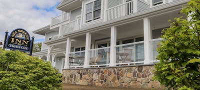 The Sea Breeze Inn