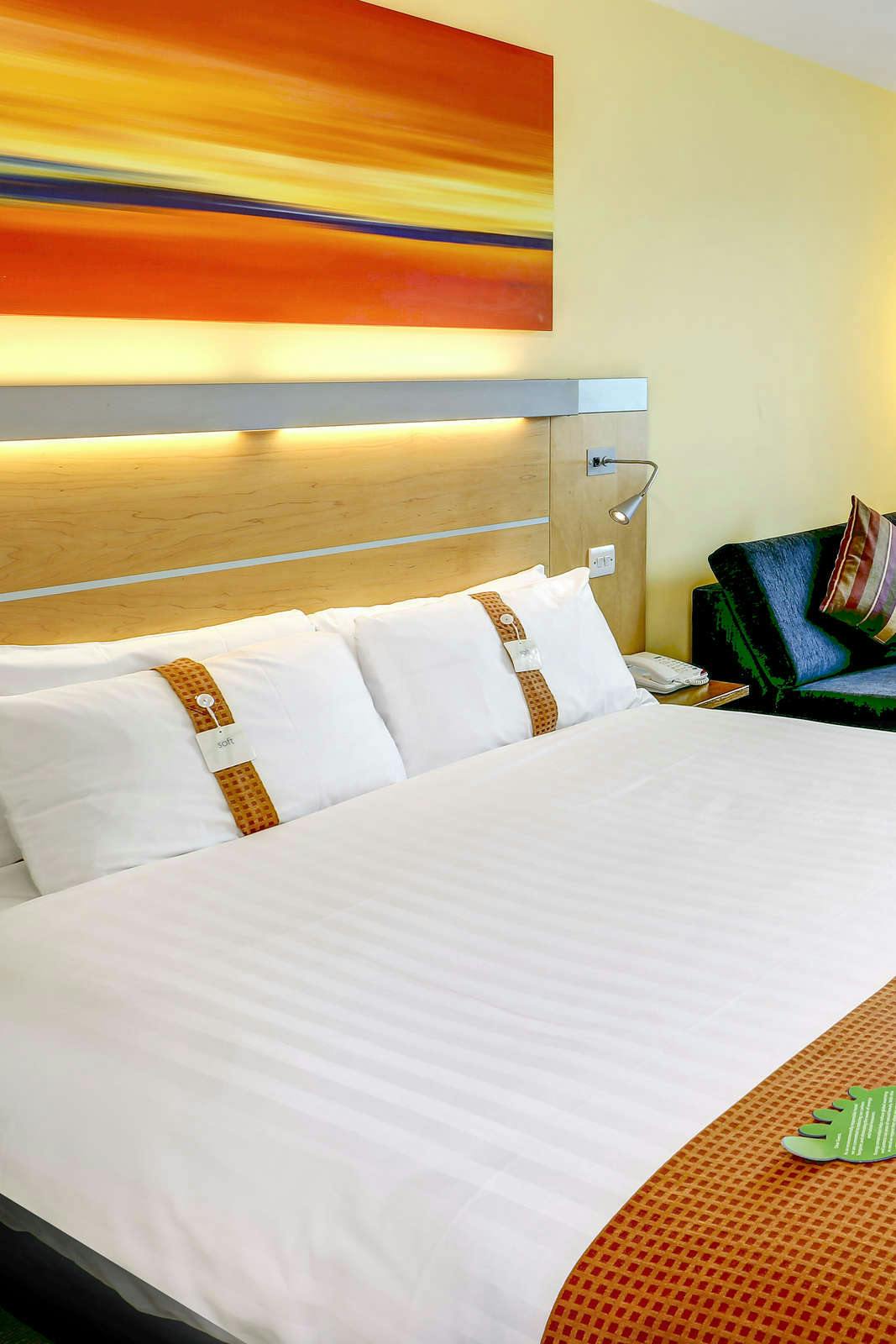 Hotel Holiday Inn Express Leeds City Centre Armouries photo 3