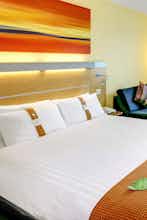 Hotel Holiday Inn Express Leeds City Centre Armouries photo 3