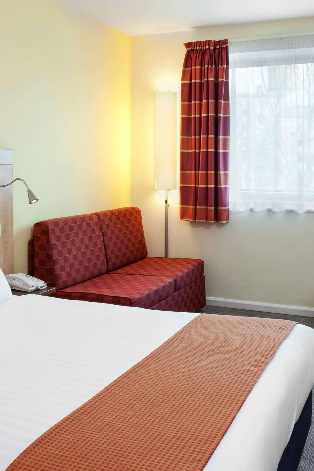 Hotel Holiday Inn Express Leeds City Centre Armouries photo 5