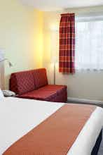 Hotel Holiday Inn Express Leeds City Centre Armouries photo 5
