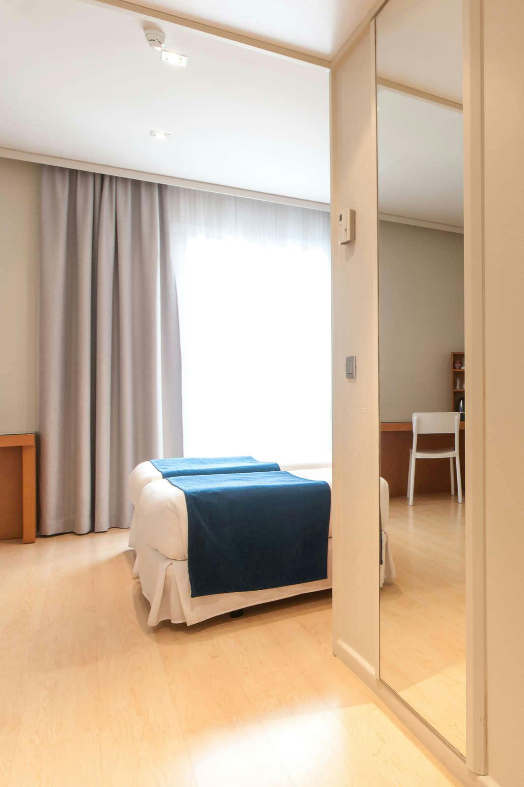 Hotel chic&basic Reding photo 2