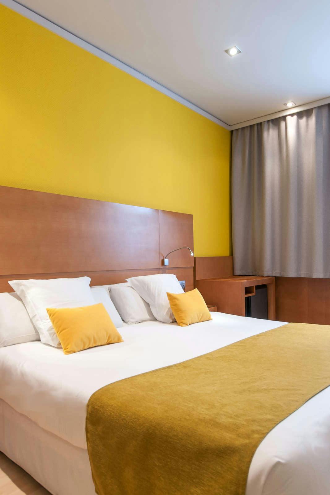 Hotel chic&basic Reding photo 5