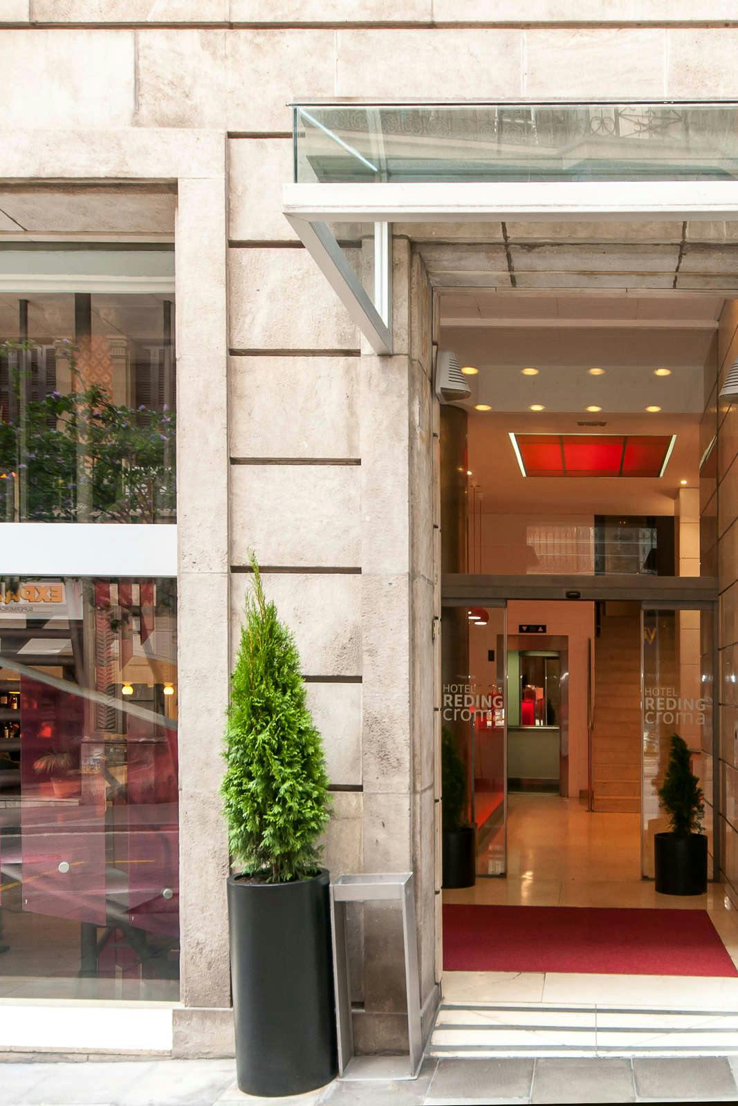 Hotel chic&basic Reding photo 1