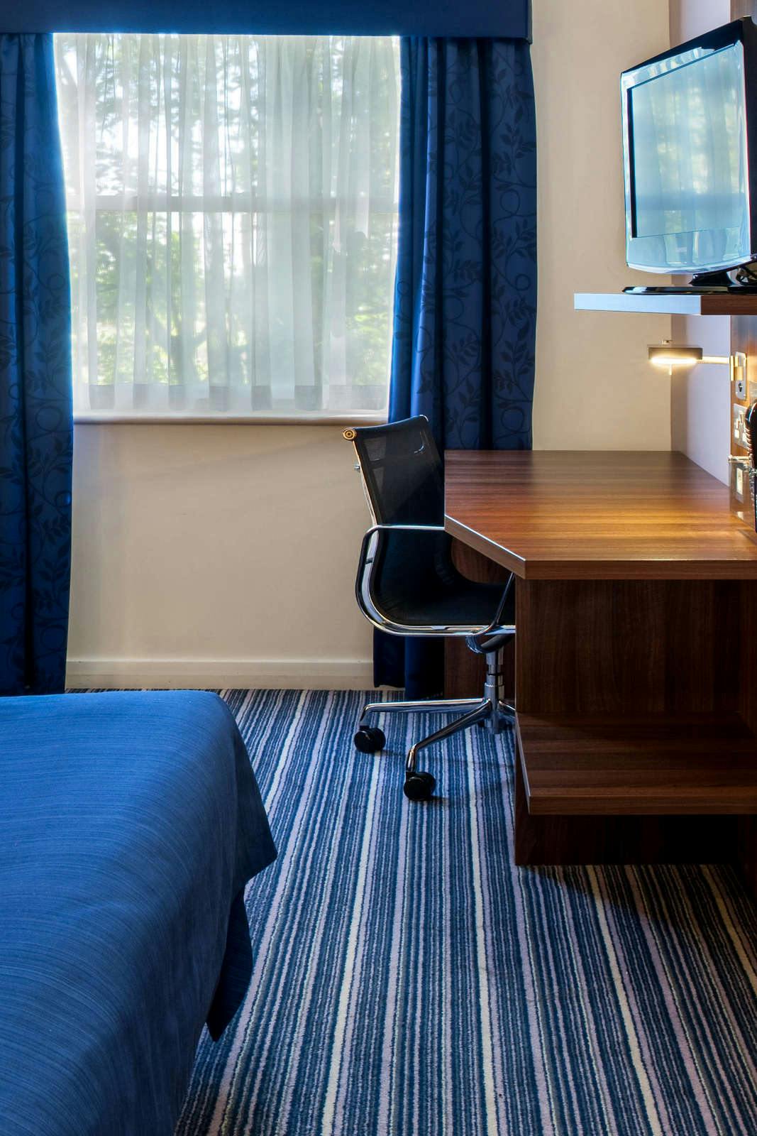 Hotel Holiday Inn Express Leeds East photo 3