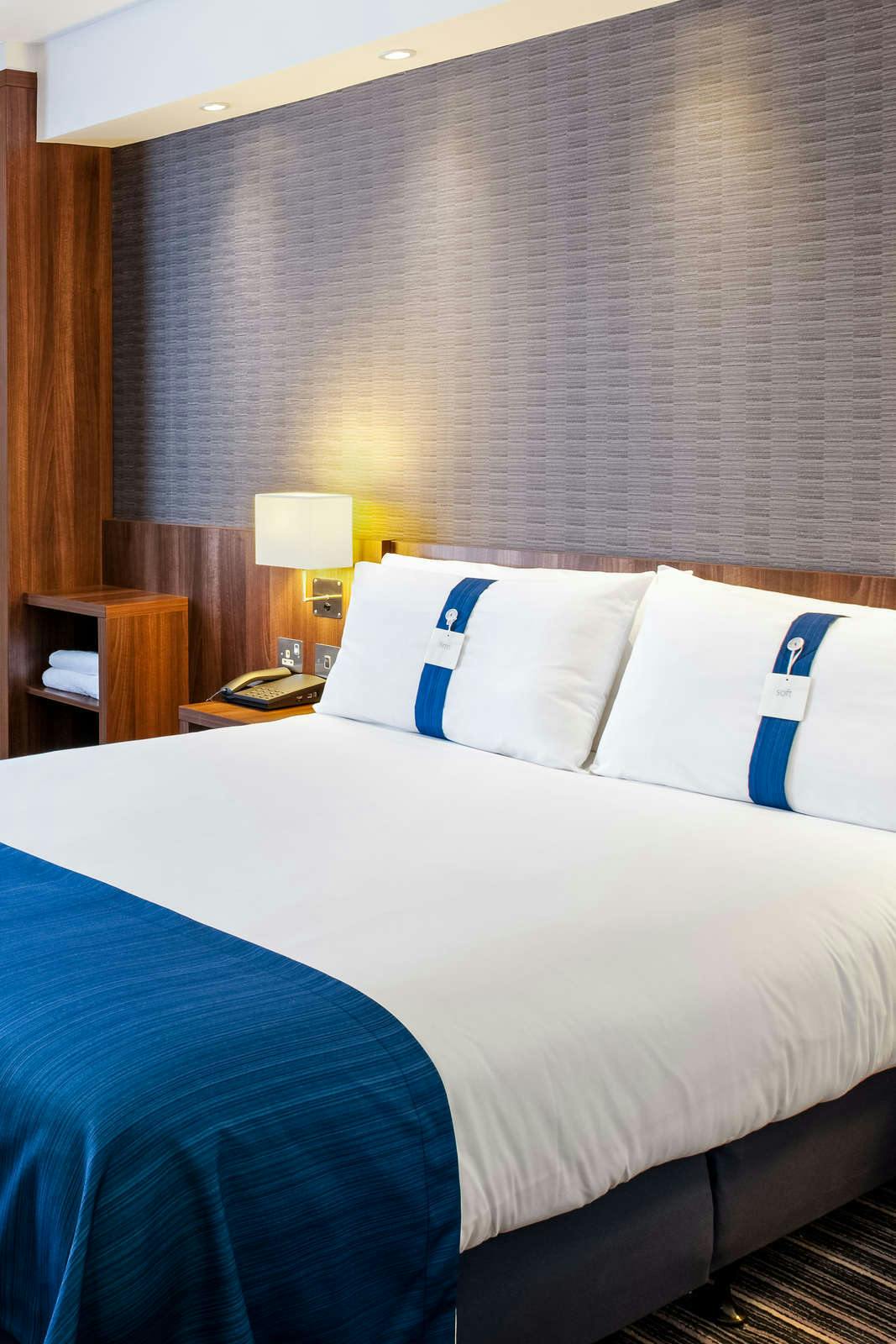 Holiday Inn Express Leeds East