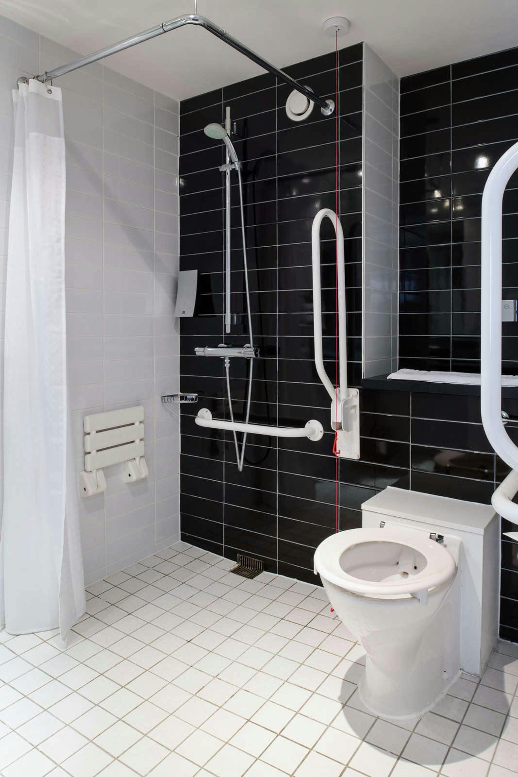 Hotel Holiday Inn Express Leeds East photo 4