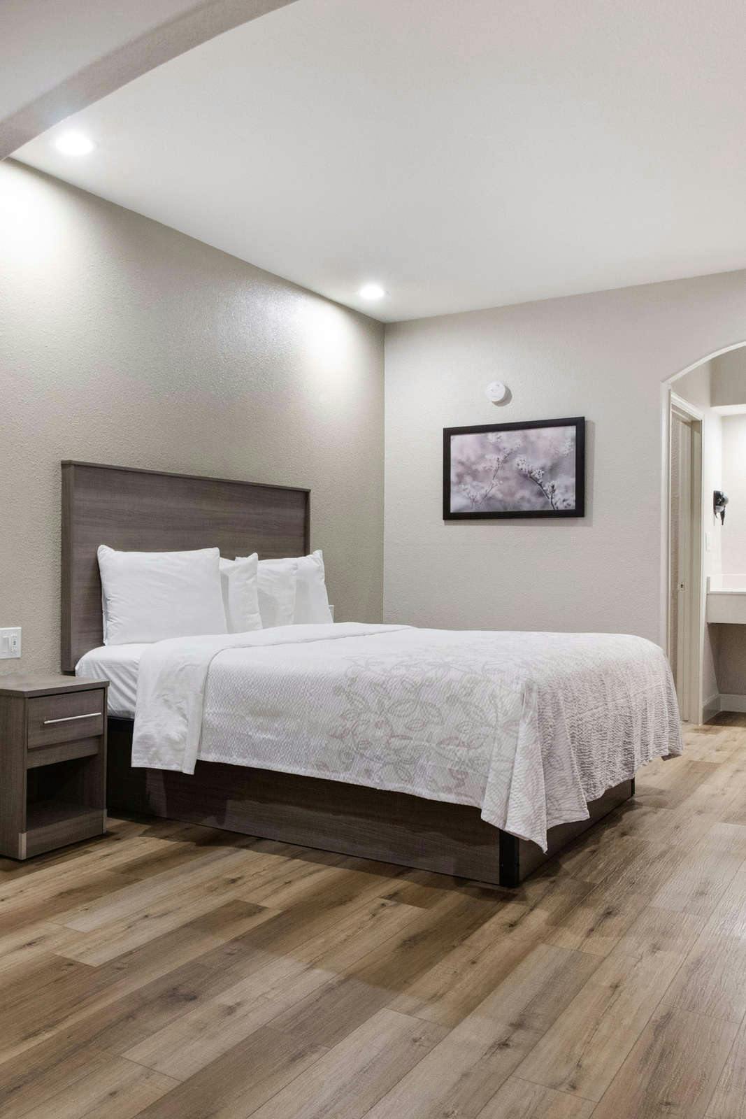 Hotel Red Roof PLUS+ Galveston – Beachfront photo 1