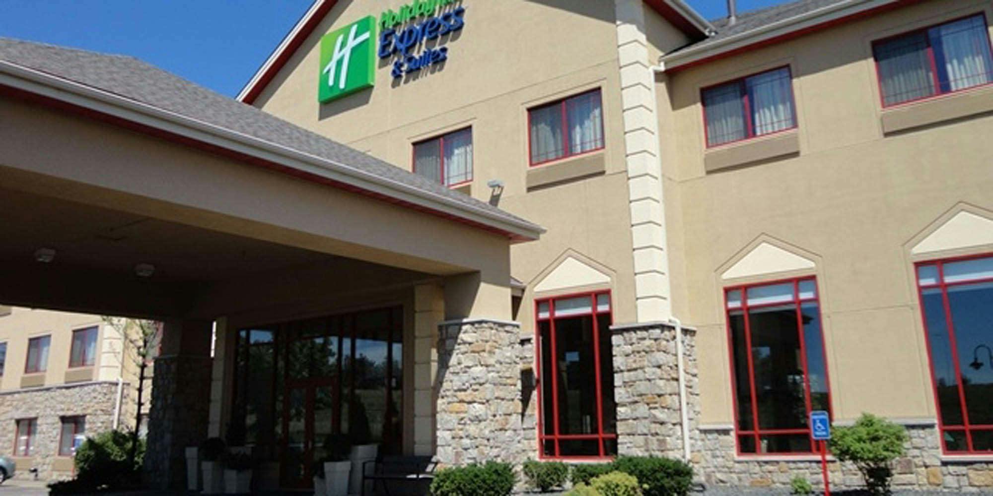 Holiday Inn Express Hotel & Suites Olathe North