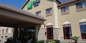 Holiday Inn Express Hotel & Suites Olathe North