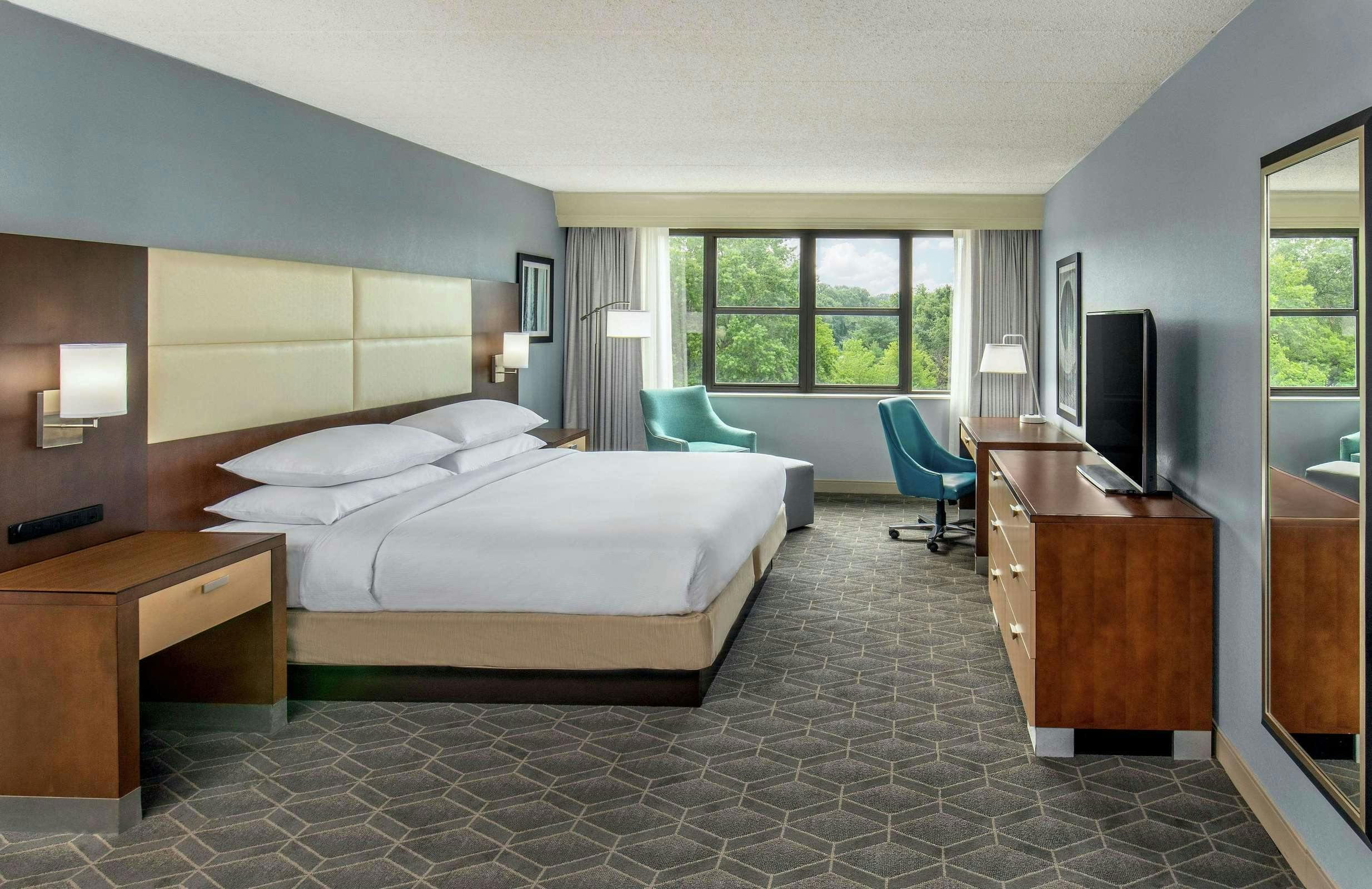 Hotel DoubleTree by Hilton Columbia MD photo 1