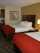 Hotel Holiday Inn Express Hotel & Suites Salina photo 1