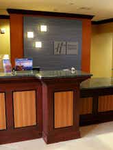 Hotel Holiday Inn Express Hotel & Suites Salina photo 3