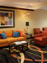 Hotel Holiday Inn Express Hotel & Suites Salina photo 5
