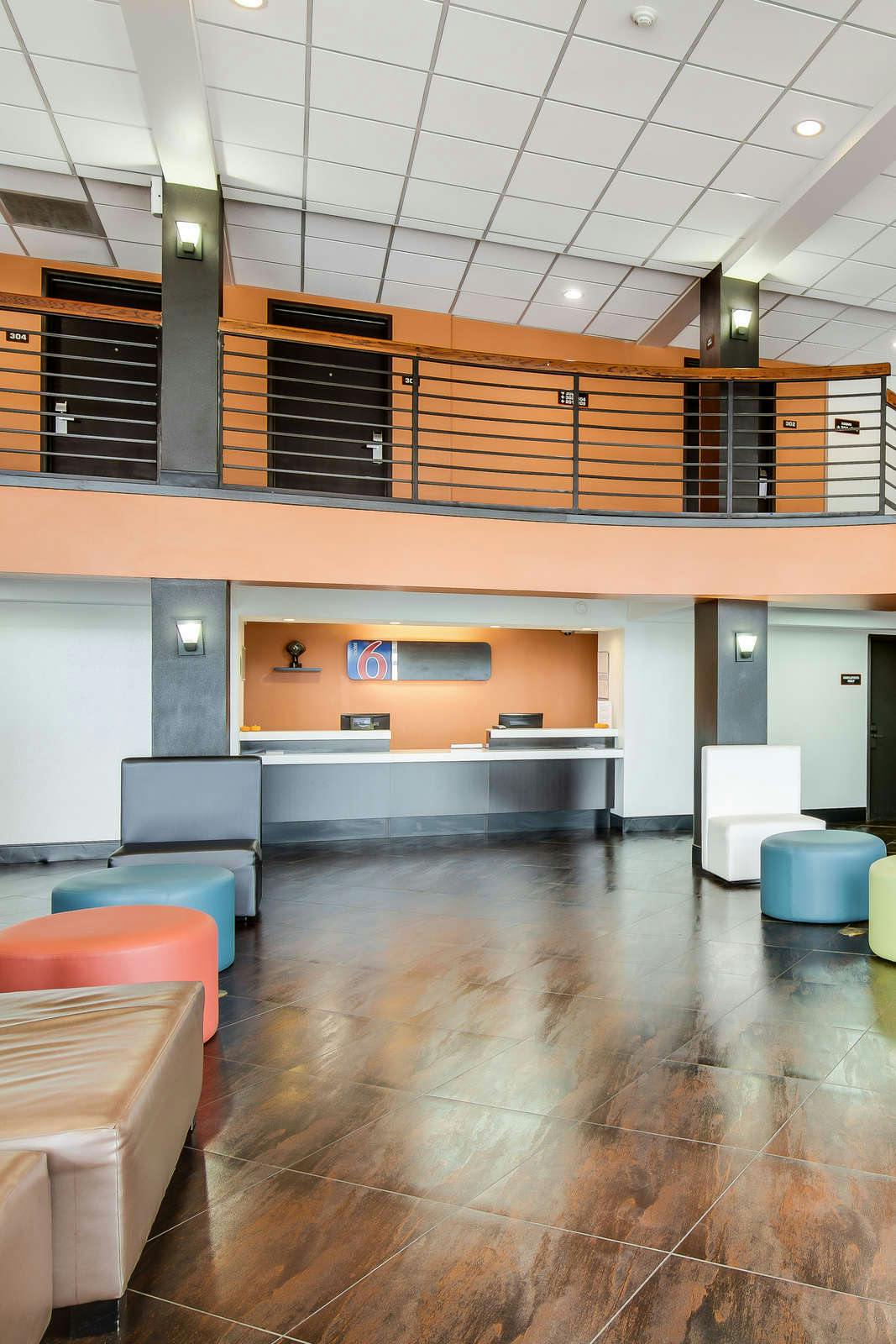 Hotel Motel 6 Carson photo 1