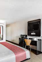 Hotel Motel 6 Carson photo 5