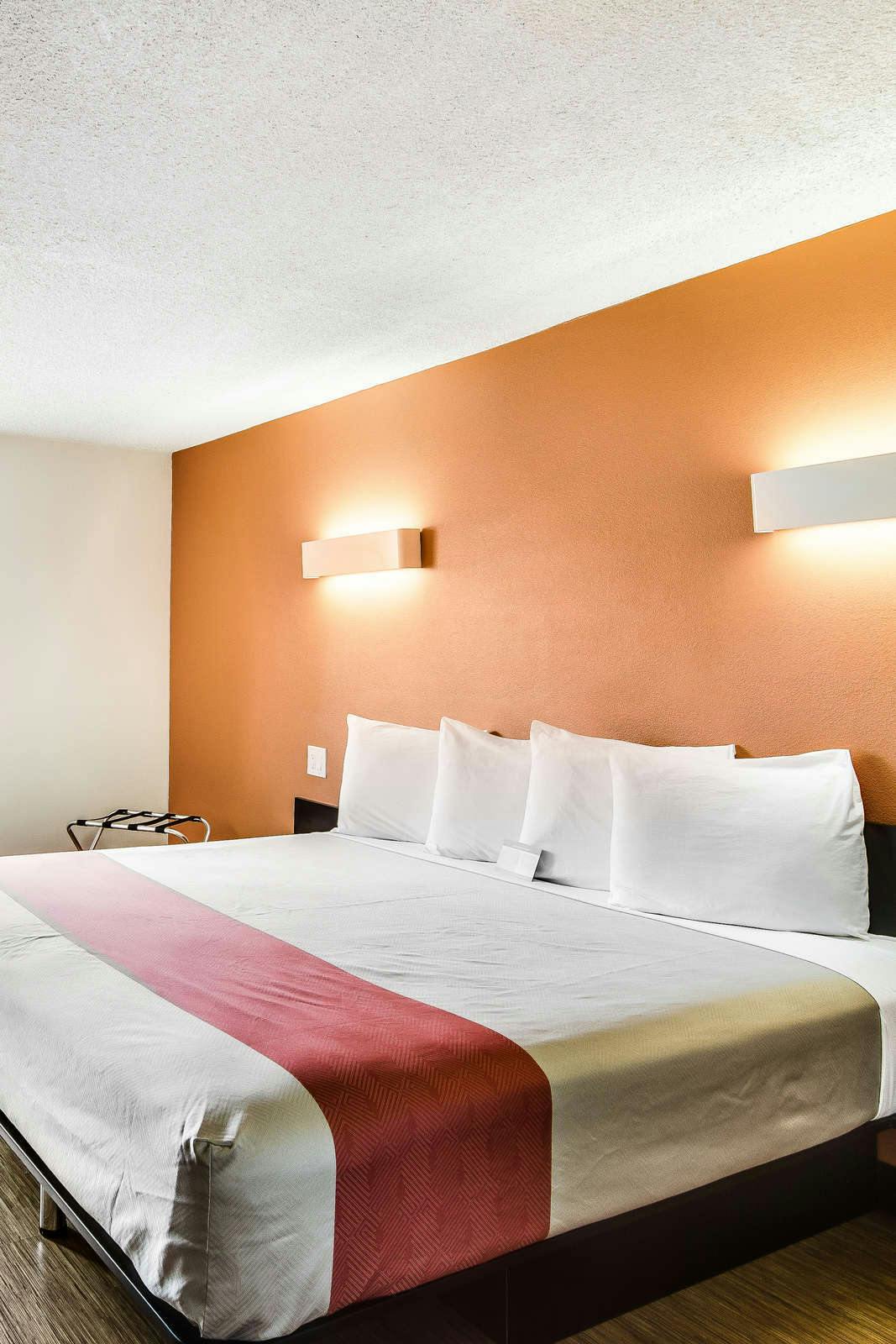 Hotel Motel 6 Carson photo 2