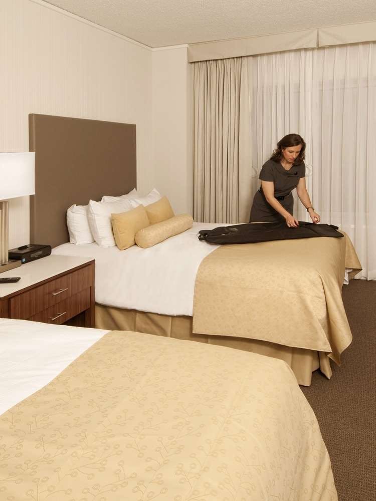 Hotel InterContinental Suites Hotel Cleveland photo 2