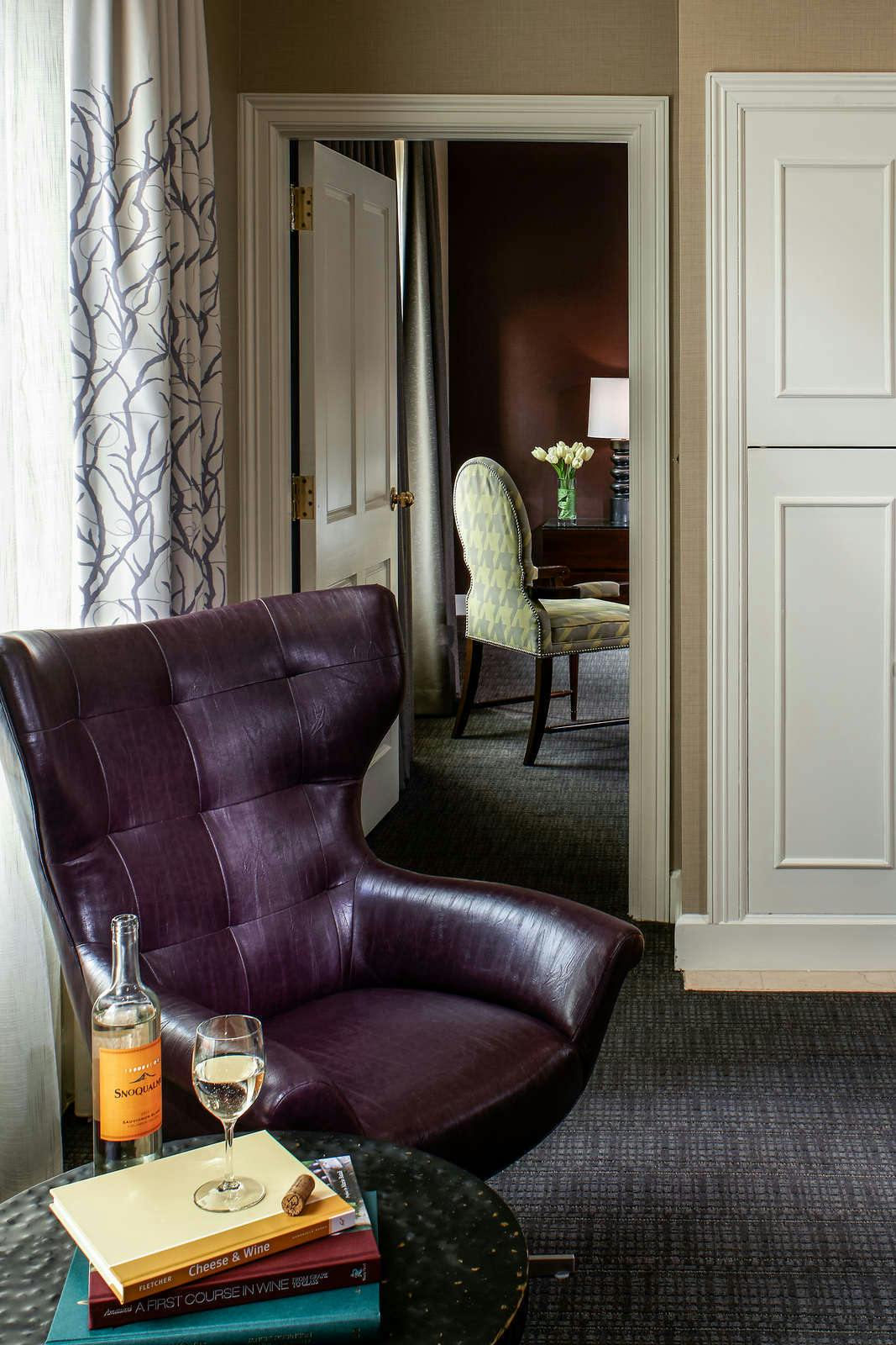 Hotel Kimpton Hotel Vintage Seattle - Cteau Ste. Michelle Luxury Suite photo 4