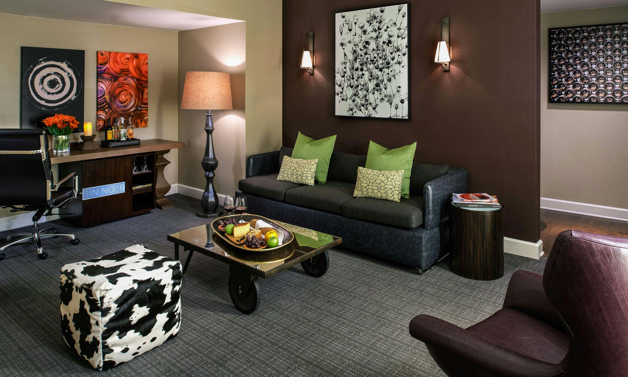 Kimpton Hotel Vintage Seattle - Cteau Ste. Michelle Luxury Suite