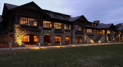 Overlook Lodge & Stone Cottages at Bear Mountain