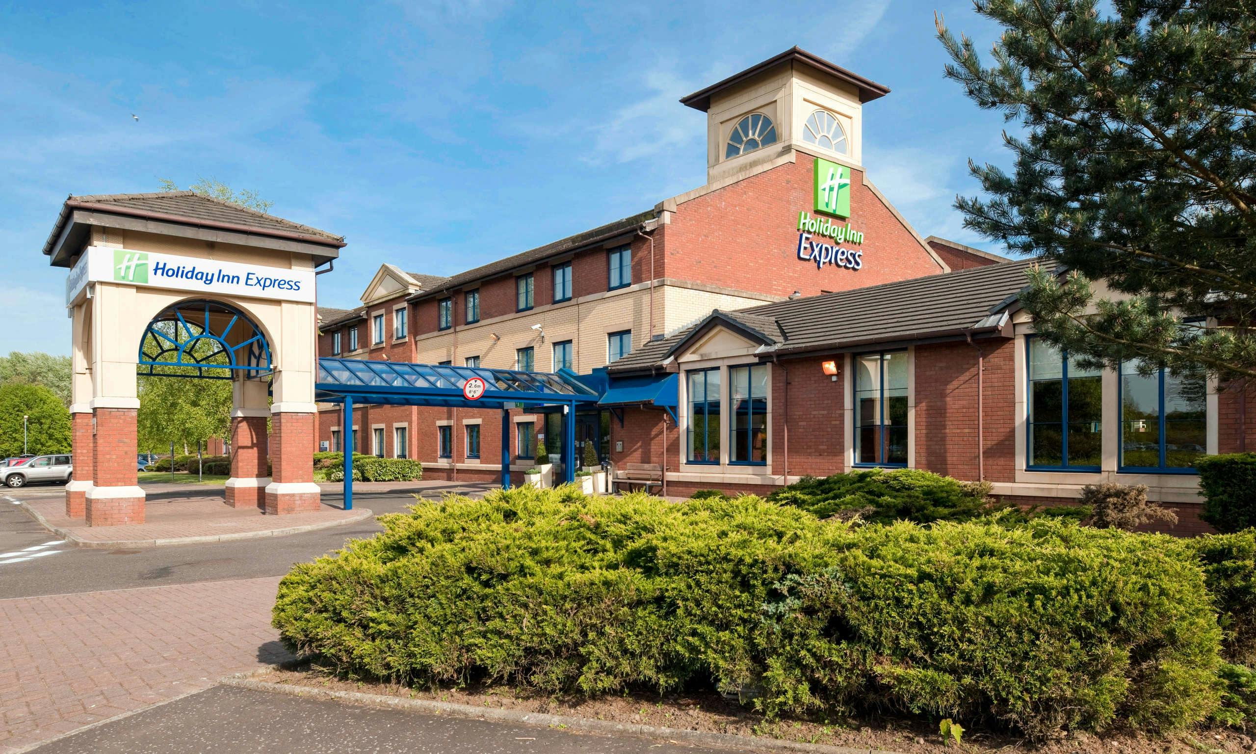 Holiday Inn Express Strathclyde Park M74