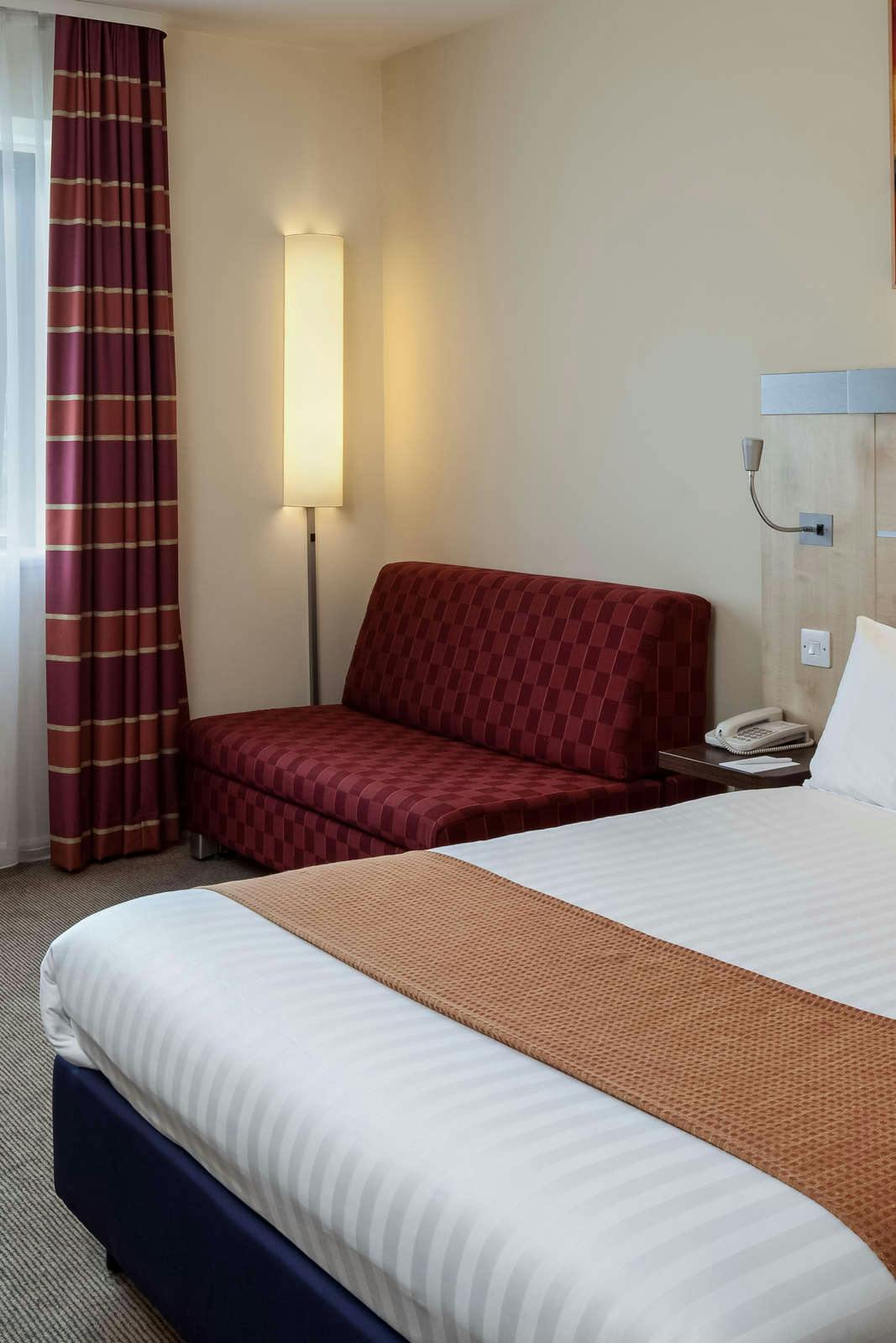 Hotel Holiday Inn Express Walsall photo 4