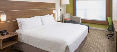 Holiday Inn Express Hotel & Suites White River Junction