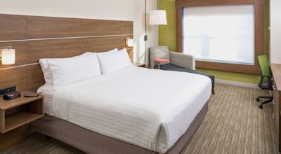 Holiday Inn Express Hotel & Suites White River Junction