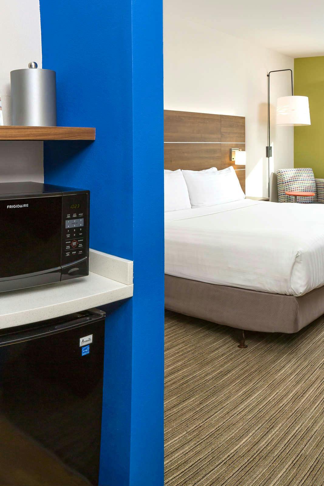 Hotel Holiday Inn Express Hotel & Suites White River Junction photo 2