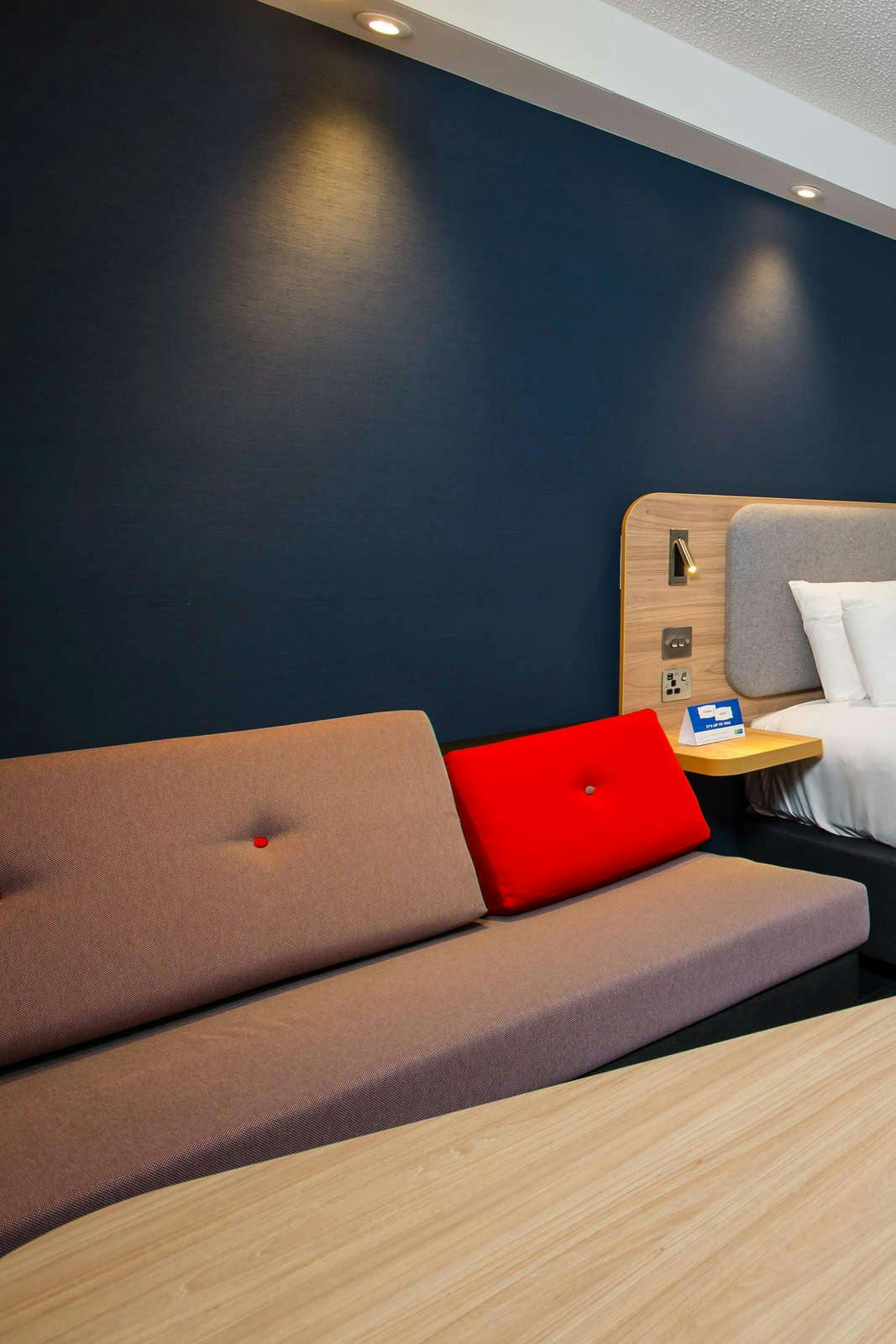 Hotel Holiday Inn Express Milton Keynes photo 5