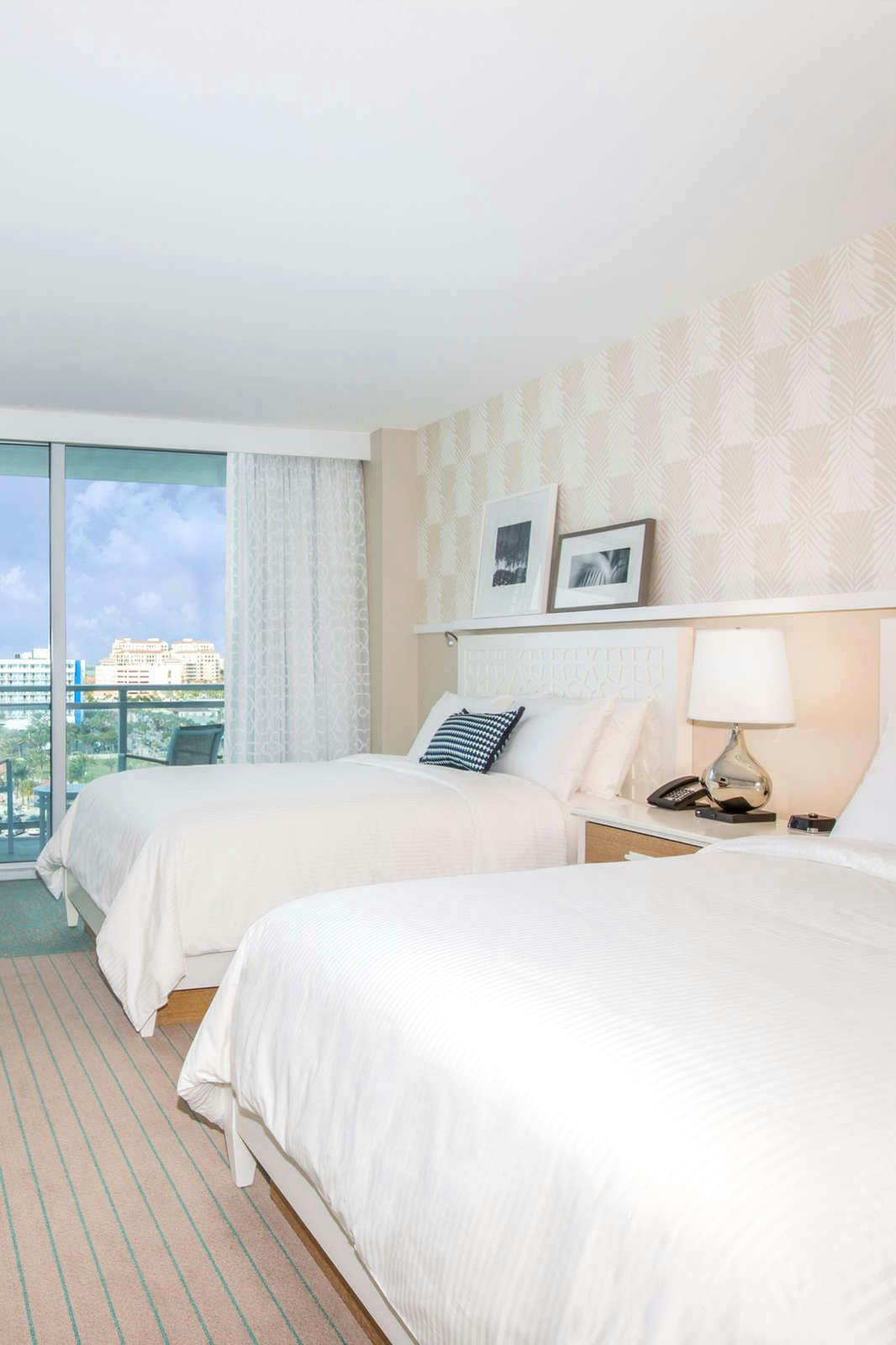 Hotel Wyndham Grand Clearwater Beach photo 2